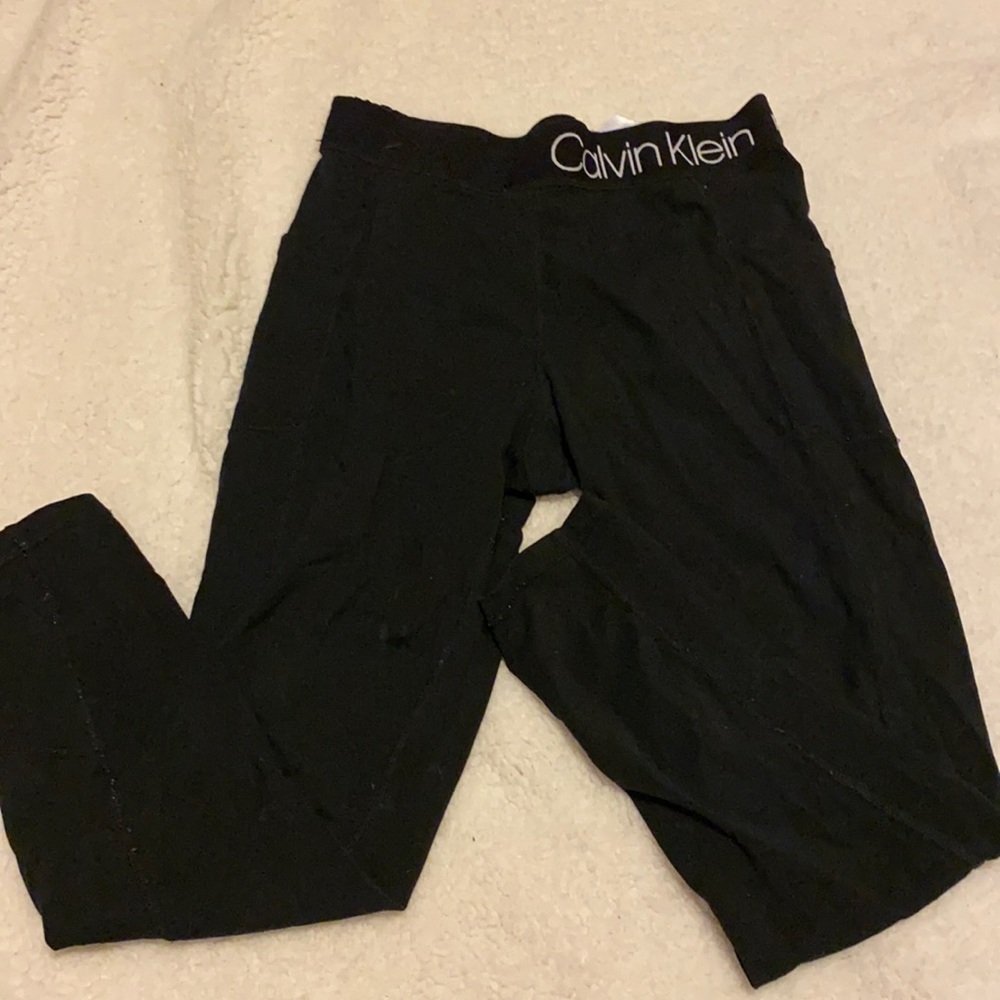 Black Calvin Klein performance stretch leggings with pocket